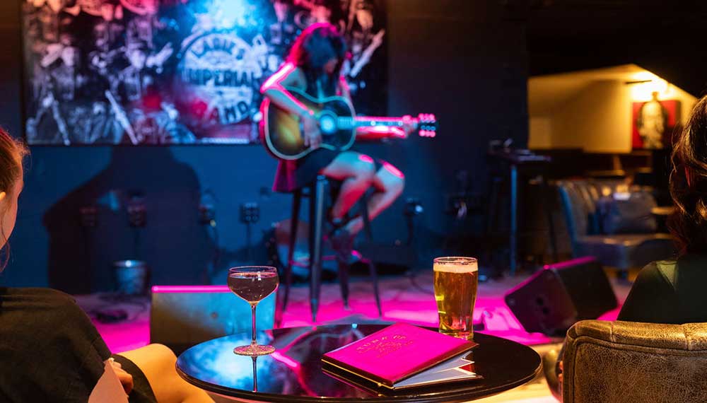 Live Music at Tune Up'